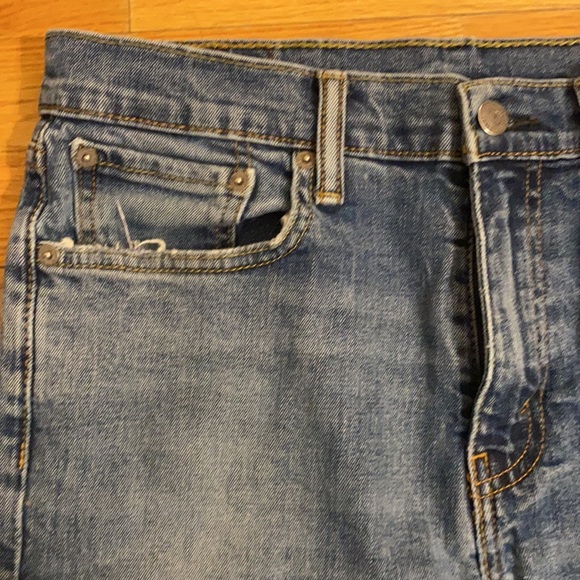 32 x 32 Levi 502 - Picture 3 of 10